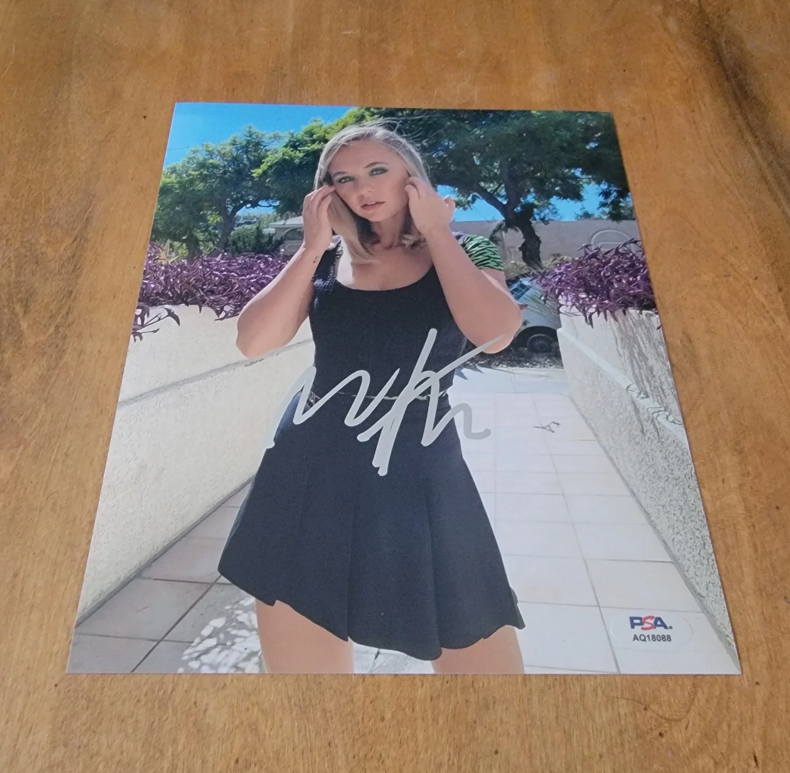 Madison Iseman — Madison Iseman signed 8x10 photo autograph PSA DNA photoshoot black dress