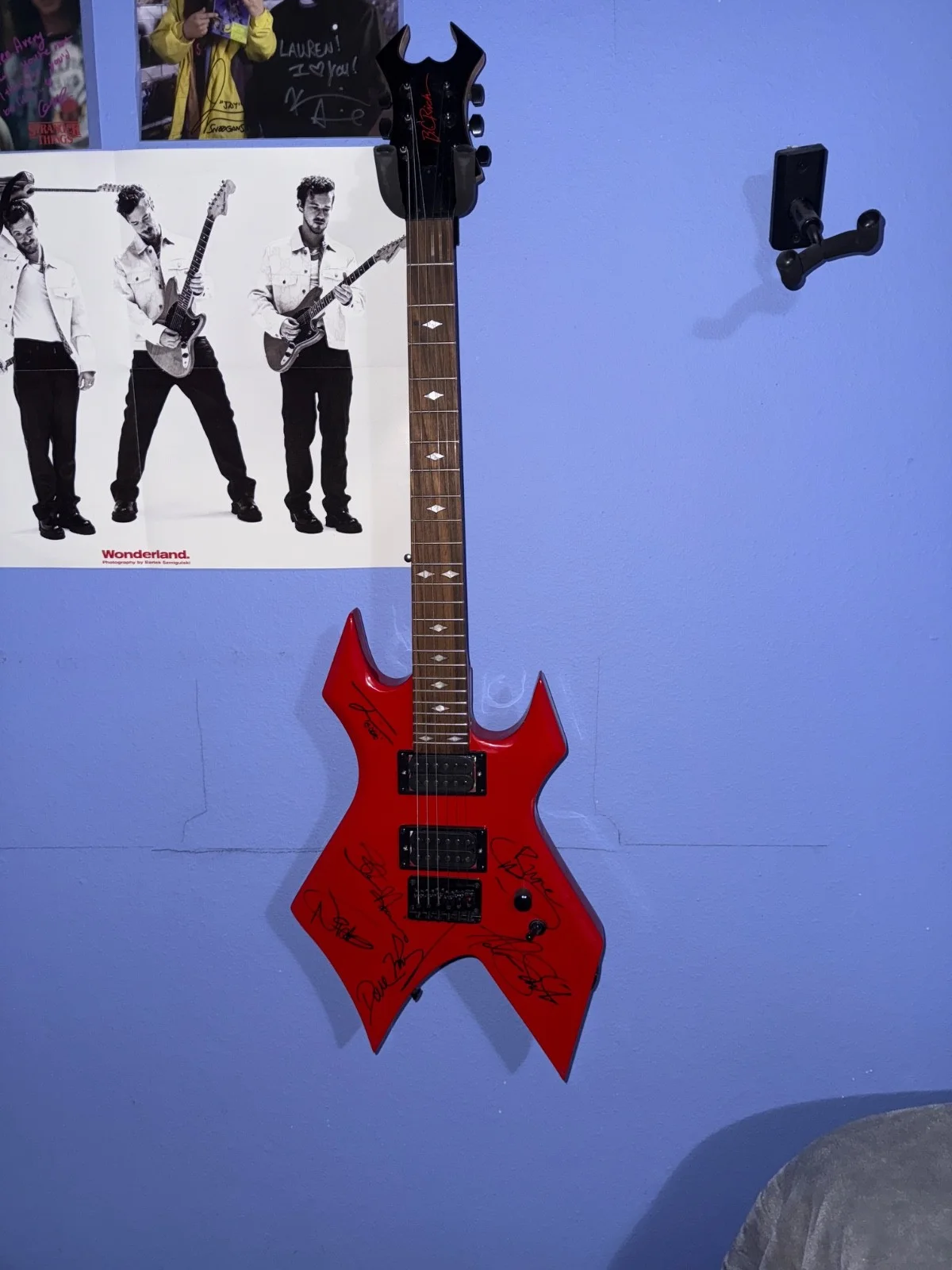 Limited Edition Iron Maiden & Joseph Quinn signed BCRich BloodRed Warlock guitar, image 4