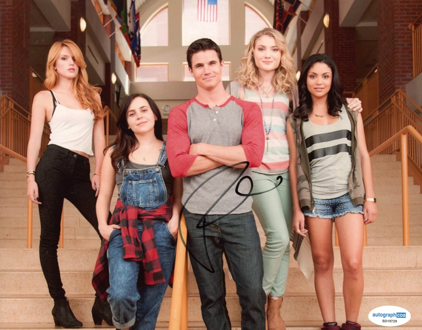 ROBBIE AMELL — Robbie Amell signed "THE DUFF" 8x10 Photo Autographed EXACT PROOF Sexy ACOA COA, image 4