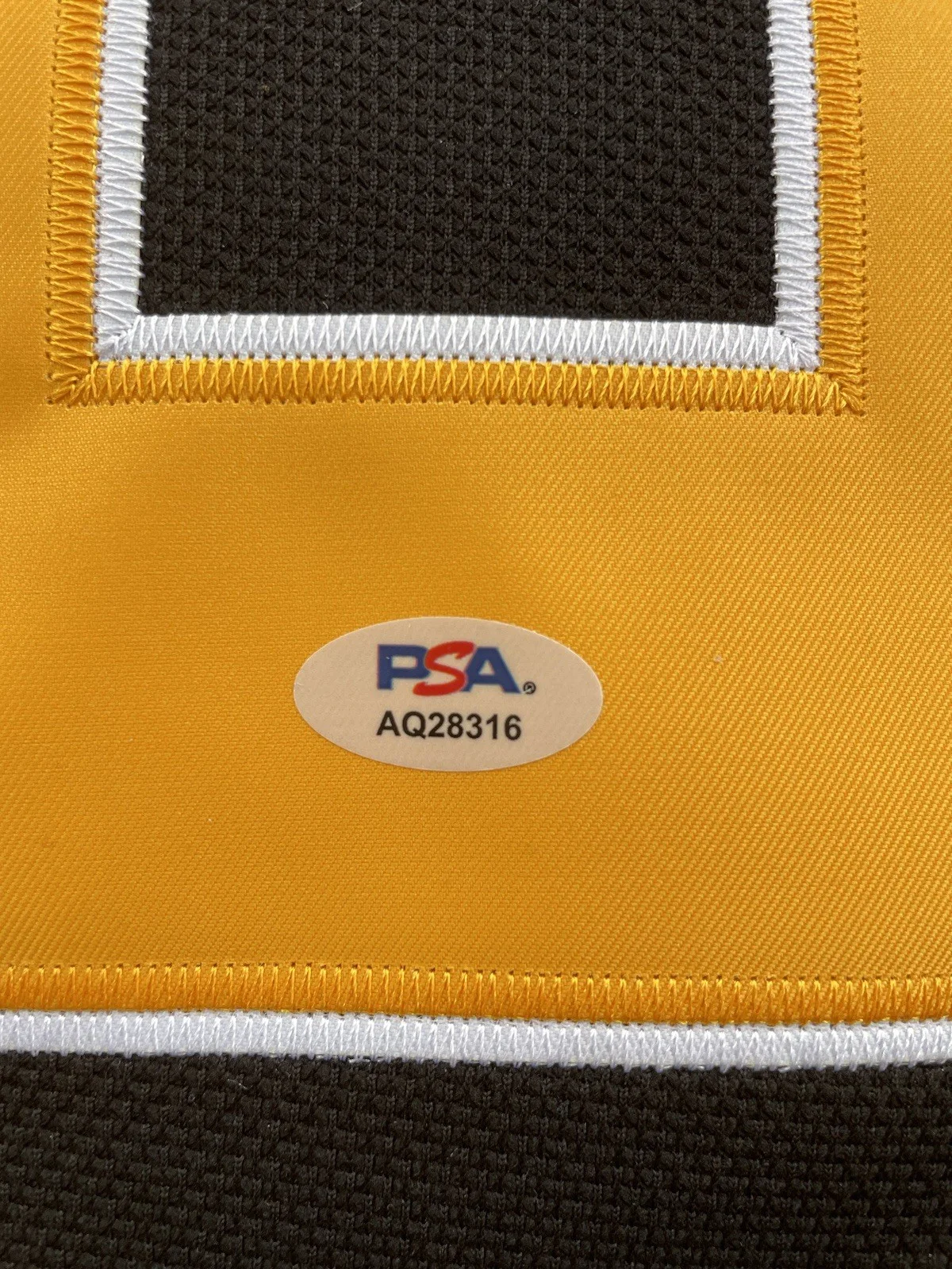 Adam Sandler — Adam Sandler Signed Autographed Happy Gilmore Boston Bruins Jersey Psa/Dna Coa, изображение 3