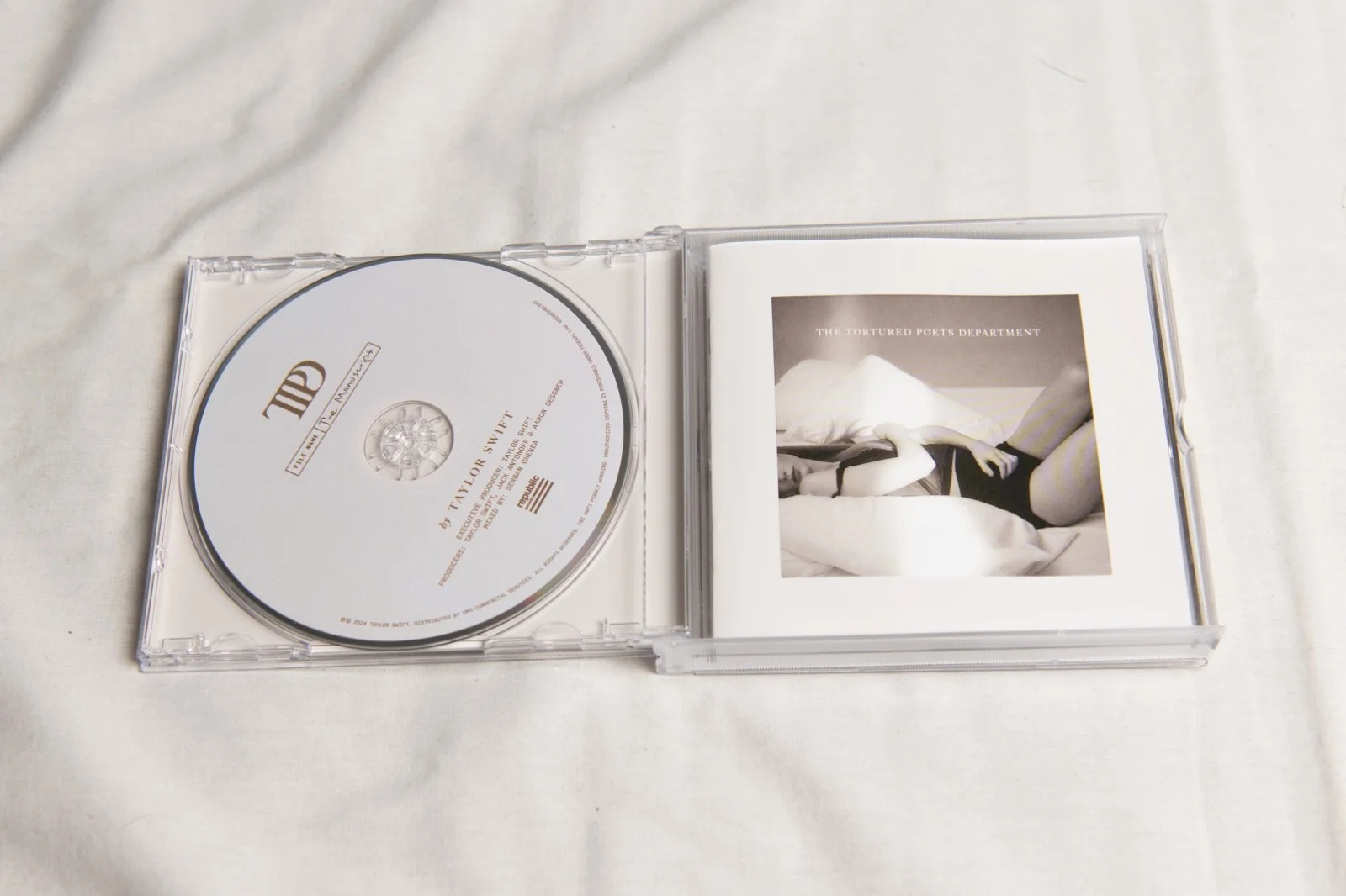 Taylor Swift Tortured Poets Department Collector's CD with The Manuscript, image 4
