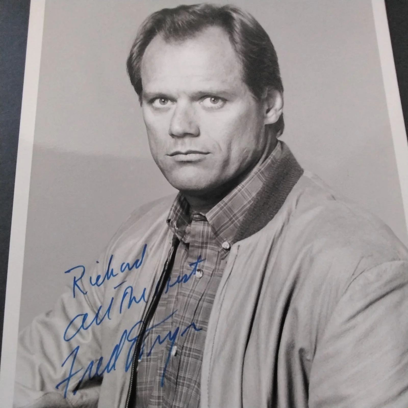 Fred Dryer SIGNED Photo TV Actor Hunter Football Player Hall of Fame Giants Rams, изображение 3