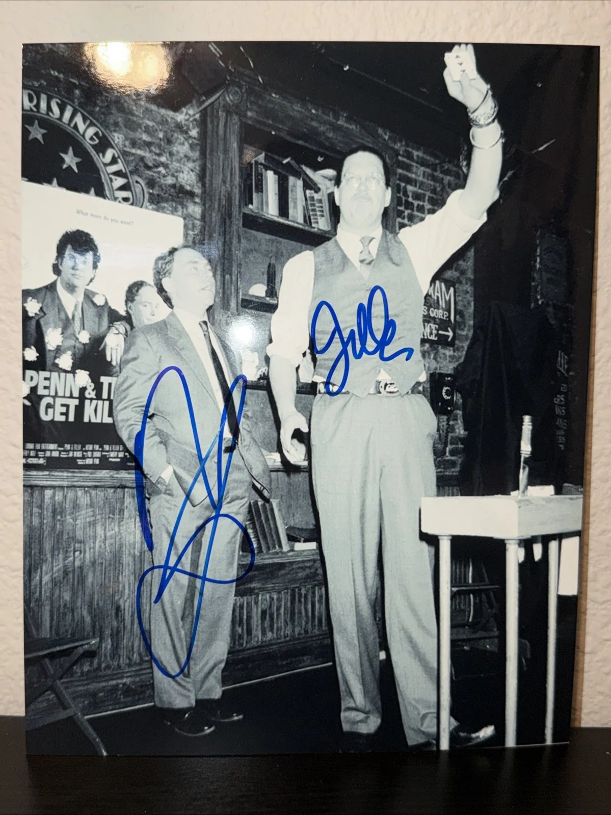 Penn, Teller — Penn & and Teller Signed 8x10 Photo Autograph Magician