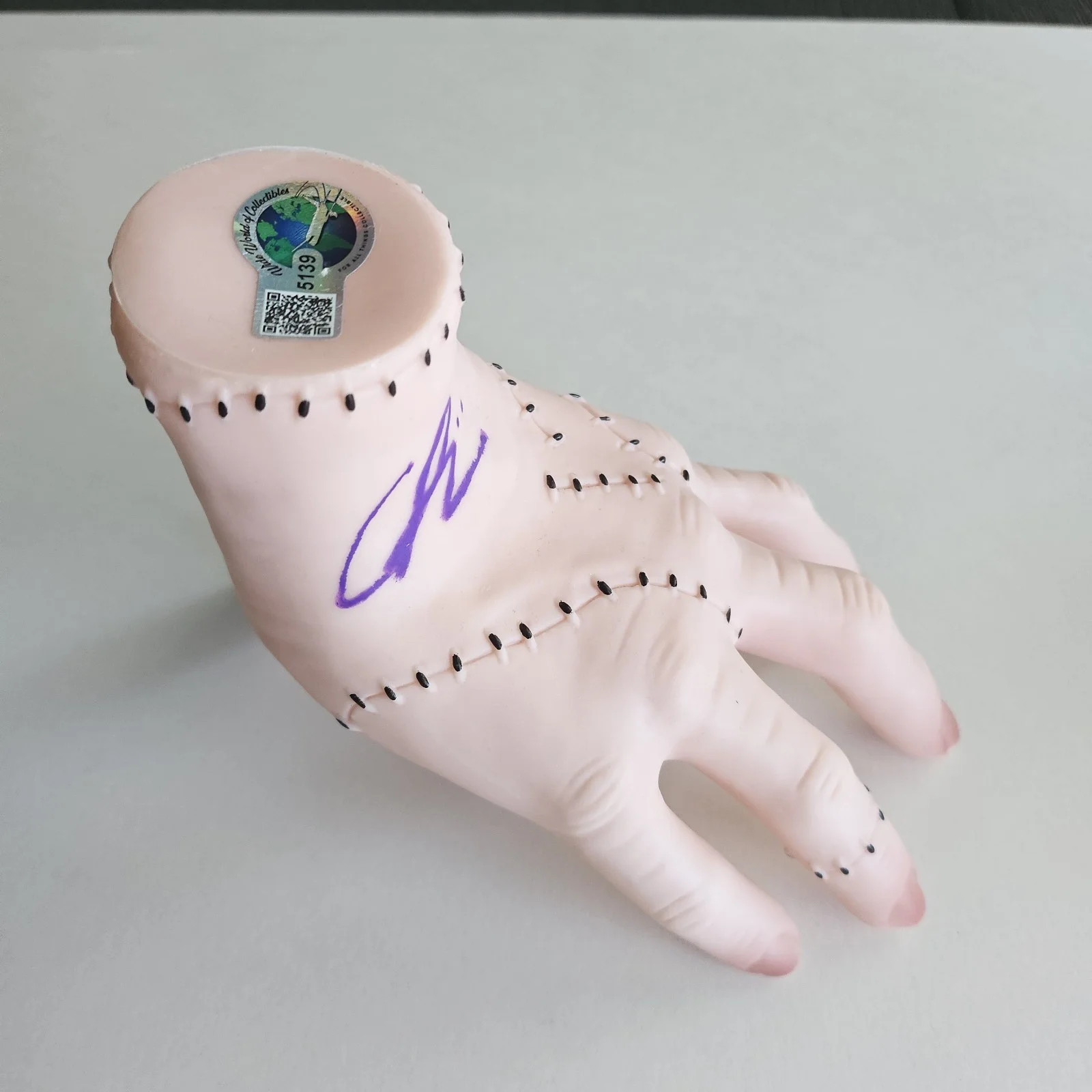Christina Ricci — Christina Ricci Signed Autograph Addams Family Wednesday Hand Thing Prop Gothic, image 5