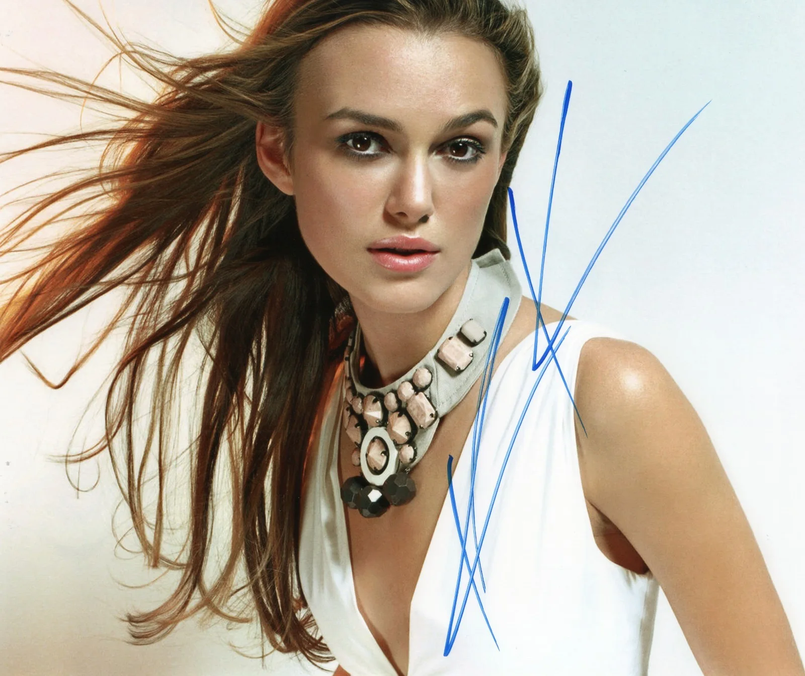 Keira Knightley — Keira Knightley Autographed 6/17 w/ COA *** 2 for 1 Special ***, изображение 3