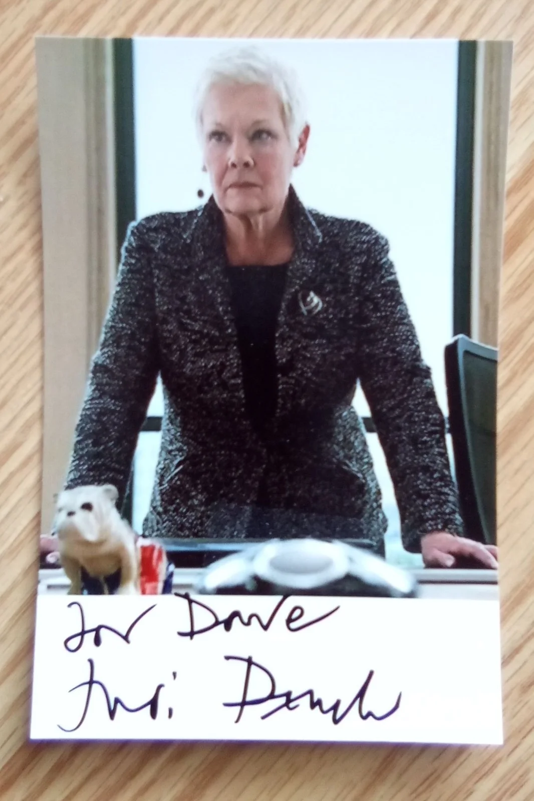 JUDI DENCH — JUDI DENCH Hand Signed Autograph 4X6 Photo 007 JAMES BOND Iris Mrs. Brown