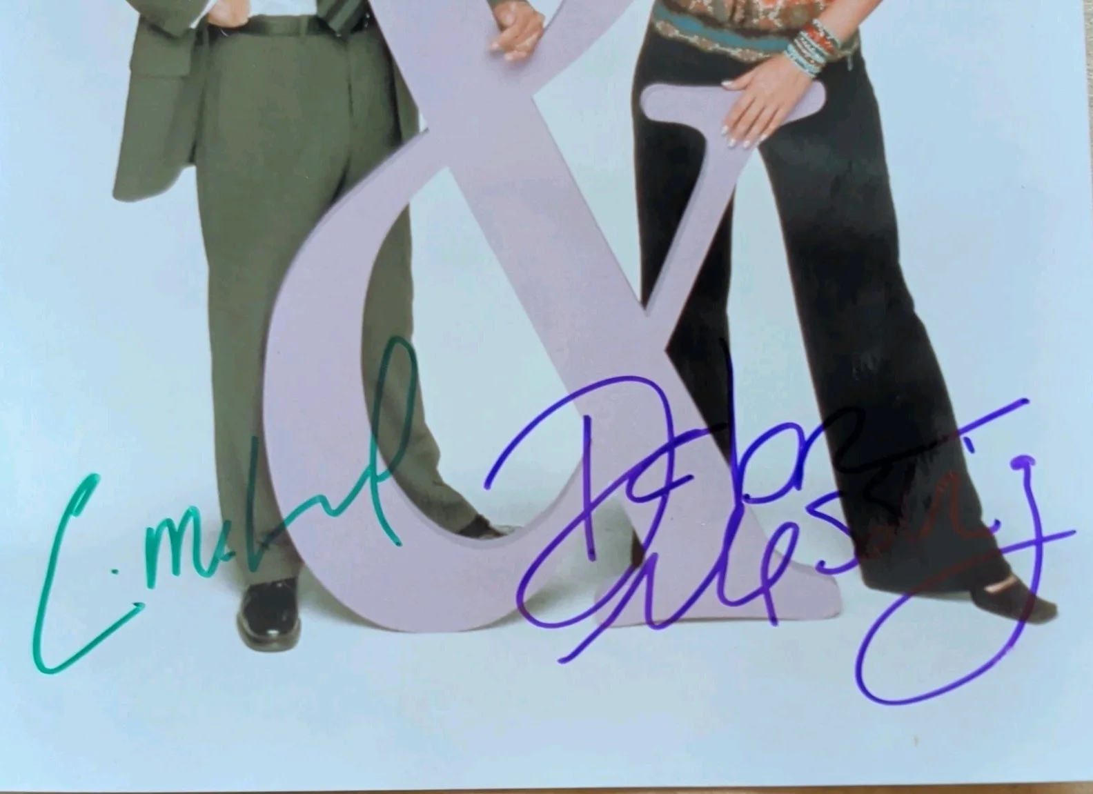 Debra Messing, Eric McCormack — DEBRA MESSING and ERIC MCCORMACK Autographed 8x10 WILL & GRACE Photo- Gay Int., изображение 2