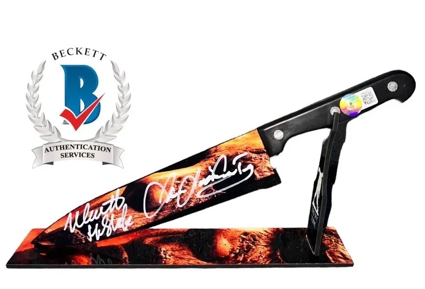Nick Castle and James Jude Courtney — NICK CASTLE & JAMES JUDE COURTNEY SIGNED HALLOWEEN KNIFE BECKETT WN84931