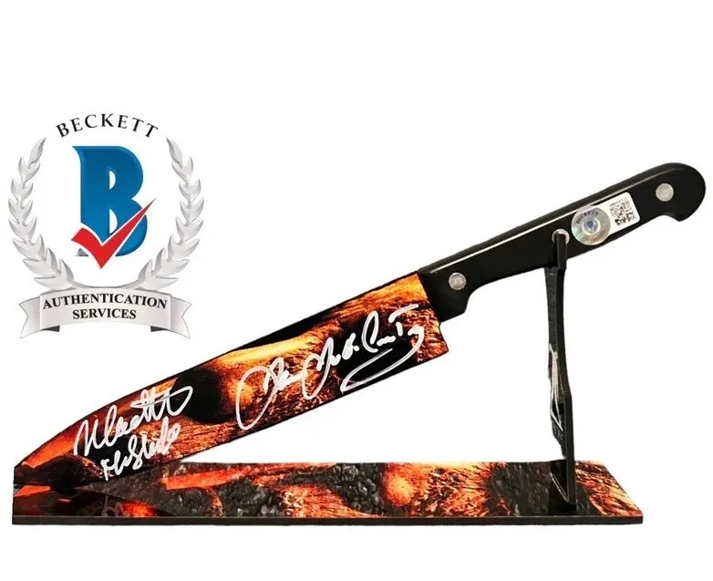 Nick Castle and James Jude Courtney — NICK CASTLE & JAMES JUDE COURTNEY SIGNED HALLOWEEN KNIFE BECKETT WN84935