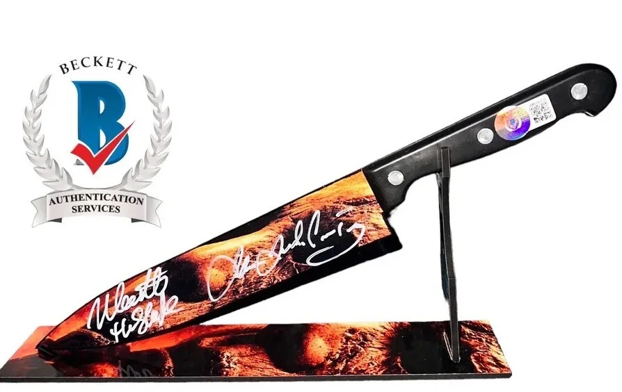 Nick Castle and James Jude Courtney — NICK CASTLE & JAMES JUDE COURTNEY SIGNED HALLOWEEN KNIFE BECKETT WN84930