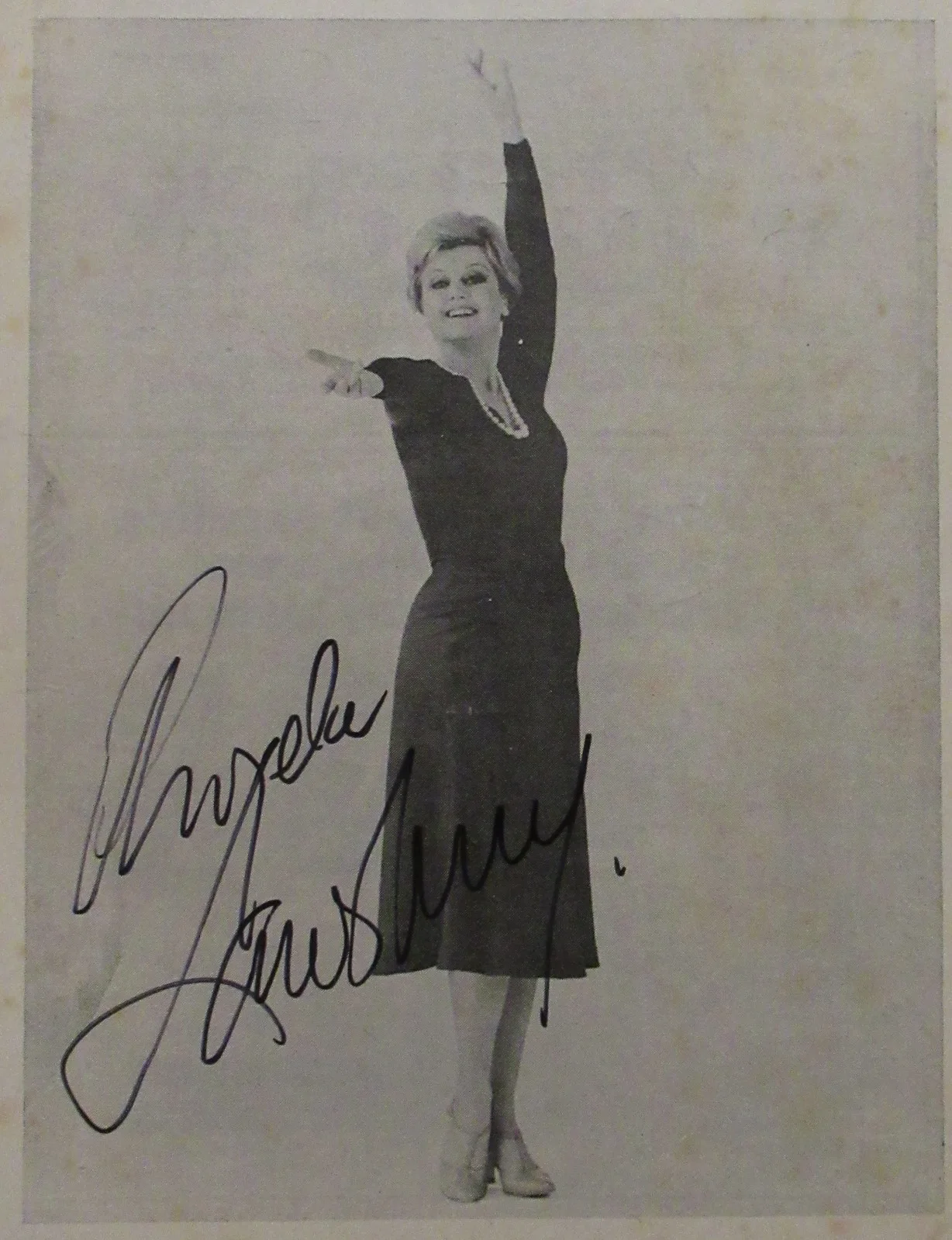 ANGELA LANSBURY — ANGELA LANSBURY SIGNED IN PERSON "GYPSY" PLAYBILL SUPER BOLD AUTOGRAPH BROADWAY, image 2