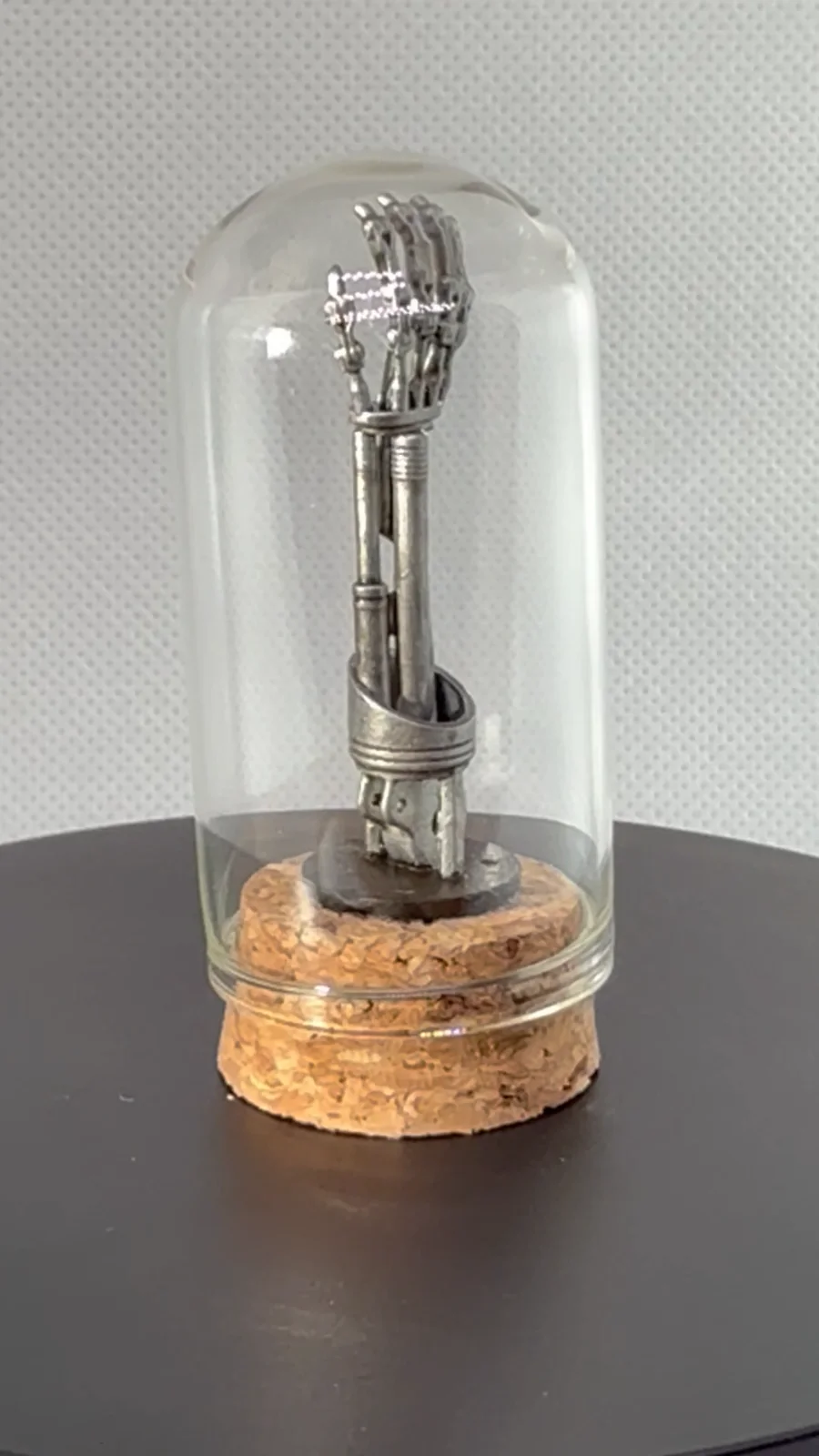 3d Printed Terminator 2 Arm 4k resin hand painted glass display - large, image 2