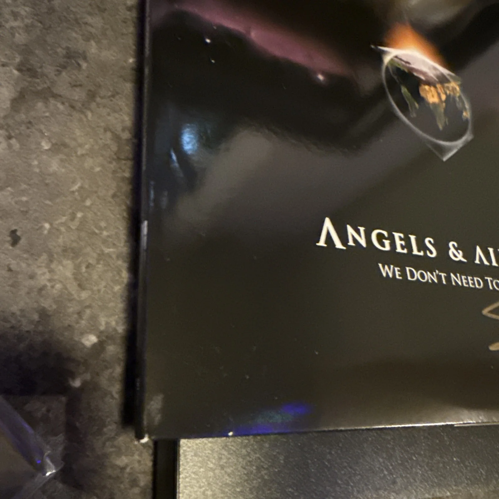 Tom DeLonge — Tom DeLonge Signed We Don’t Need To Whisper Angels and Airwaves Autographed, изображение 3