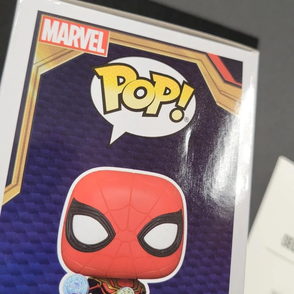 Tobey Maguire — Tobey Maguire signed Spider-Man Integrated Suit Funko Pop 913 ~ Beckett BAS, image 5