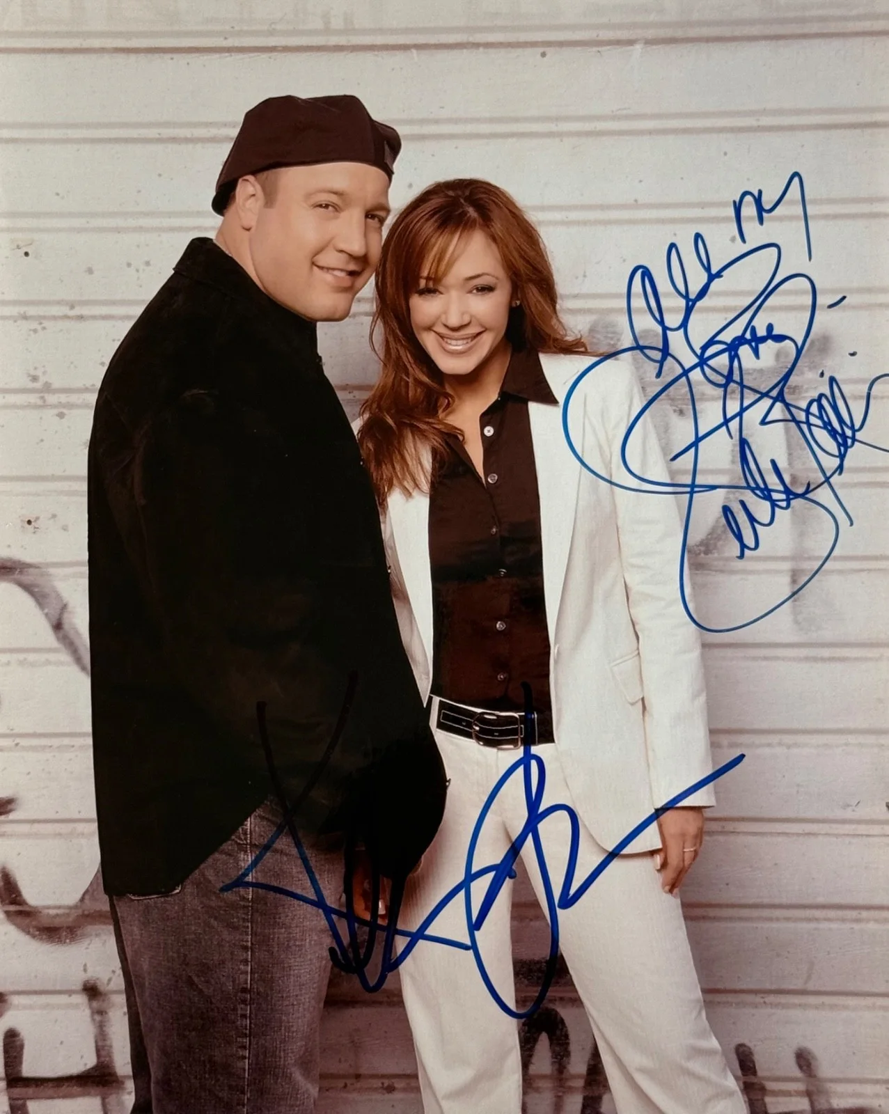 Kevin James — Kevin James & Leah Remini SIGNED Autographed King of Queens 8x10 PROOF - K9 COA