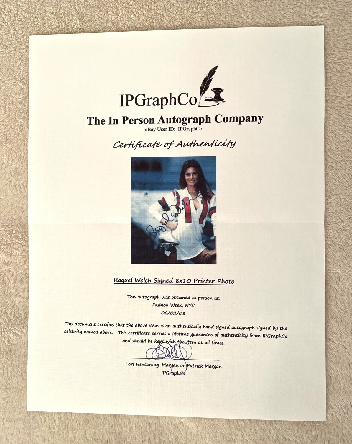 Raquel Welch — Raquel Welch 'Kansas City Bomber' autographed photo & COA, image 3