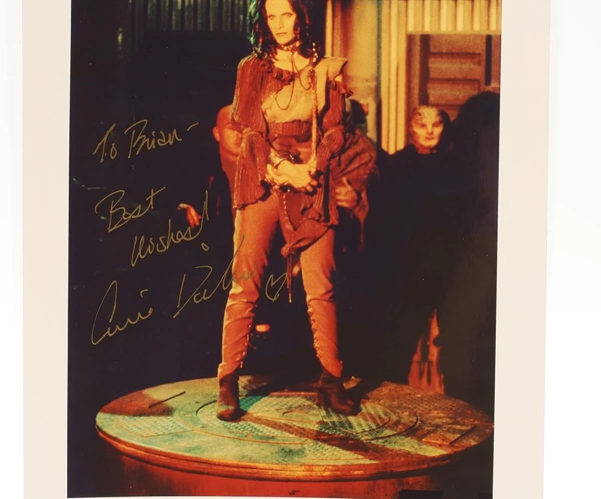 Carrie Dobro — Dureena Nafee Babylon 5 Carrie Dobro AUTOGRAPHED 8x10 Picture, изображение 3