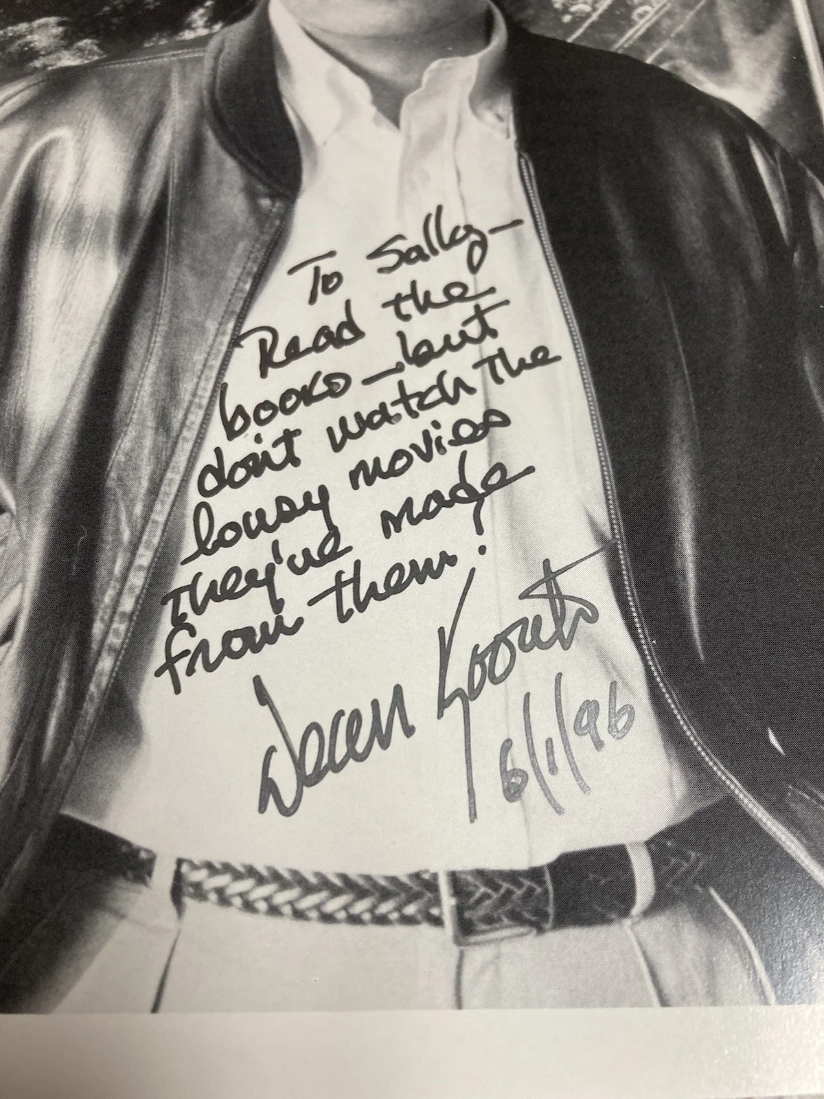 dean koontz — Autographed Photo Of Dean Koontz 1996 funny what he wrote on picture, изображение 3