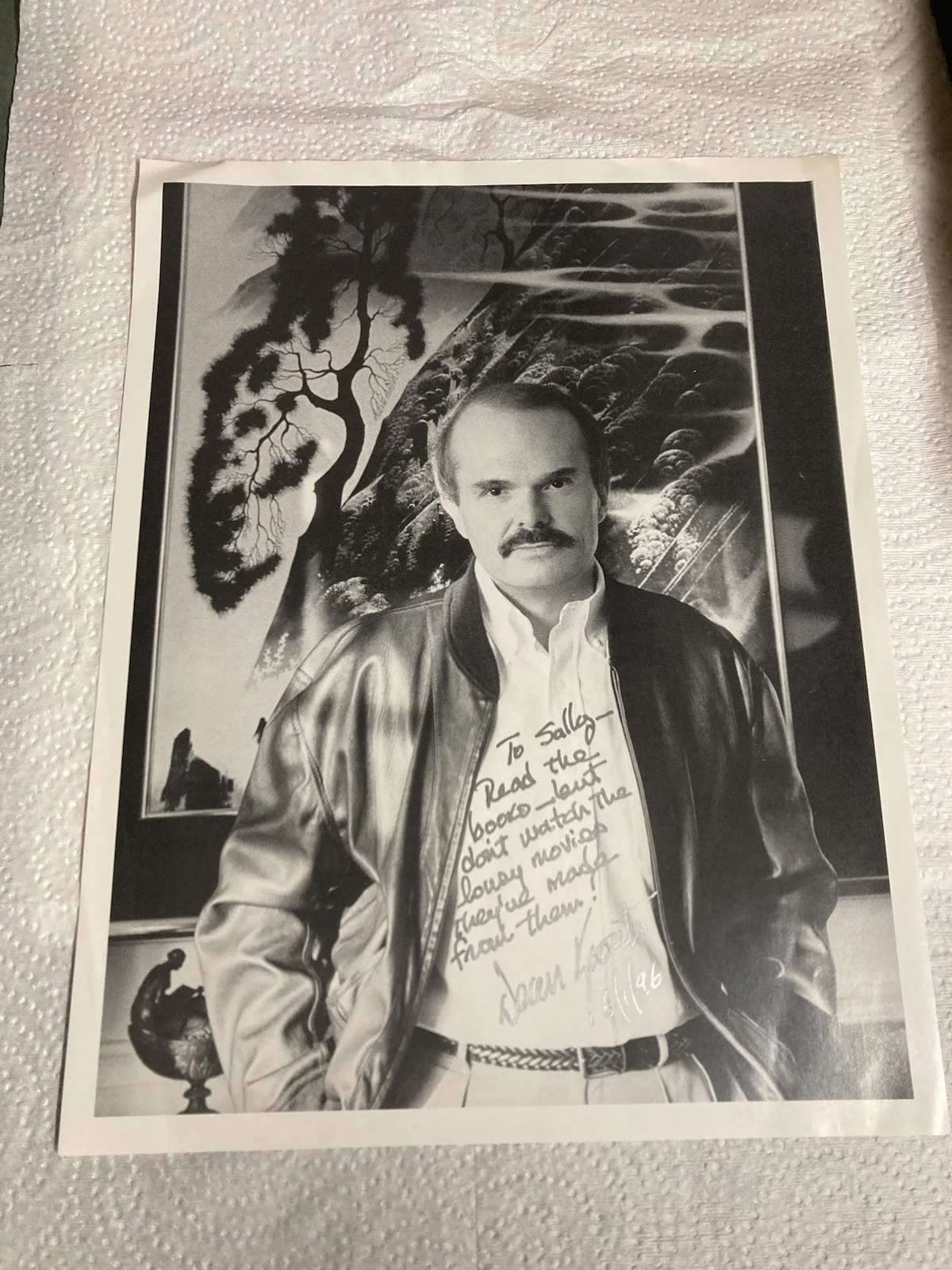 dean koontz — Autographed Photo Of Dean Koontz 1996 funny what he wrote on picture, изображение 5
