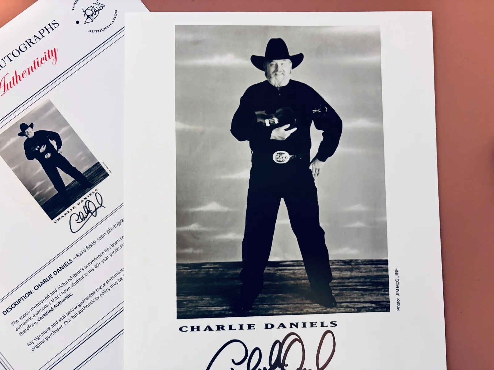CHARLIE DANIELS Signed•B&W 8 X 10 Autographed Photo•Todd Mueller Autographs COA, изображение 2