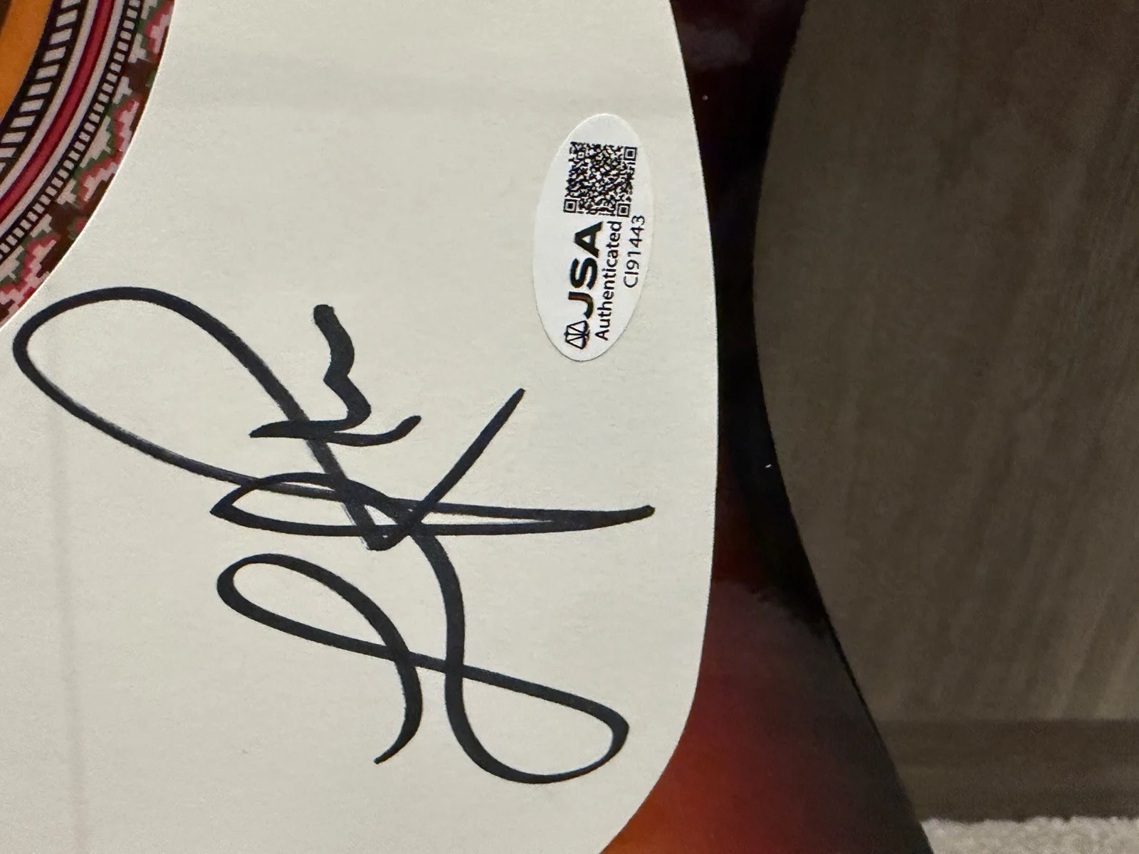 Lionel Richie Signed Acoustic Guitar – JSA Certified Autograph – Display Ready, image 4