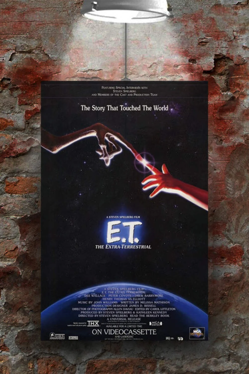 ET Henry Thomas Gloss Poster | Sci-Fi Movie Art Print | Retro Film Wall Decor |, изображение 2