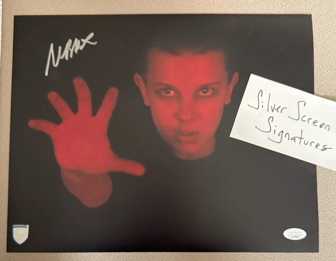 MILLIE BOBBY BROWN autograph ACOA signed 8x10 photography — MILLIE BOBBY BROWN autograph JSA COA signed 11x14 photography Stranger Things, изображение 3