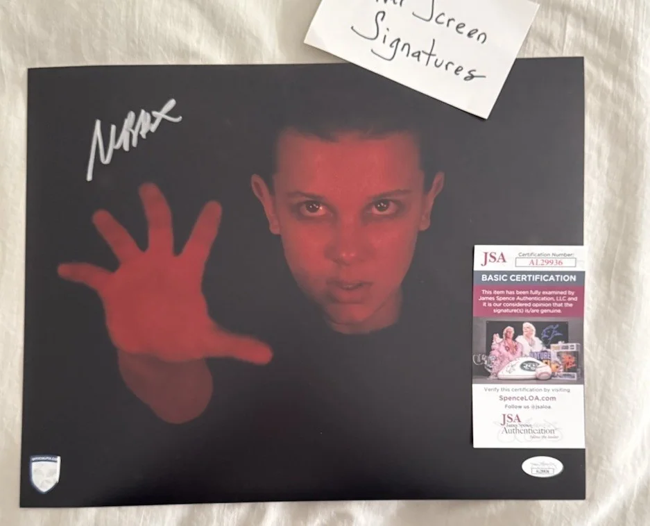 MILLIE BOBBY BROWN autograph ACOA signed 8x10 photography — MILLIE BOBBY BROWN autograph JSA COA signed 11x14 photography Stranger Things, изображение 4