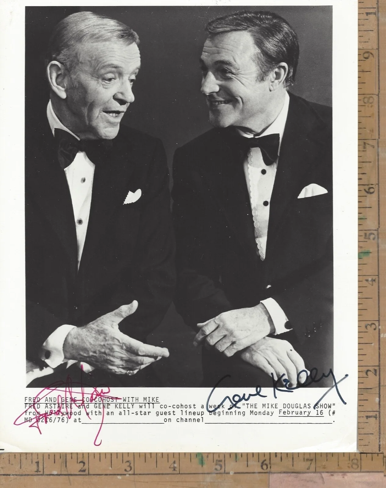 FRED ASTAIRE+GENE KELLY—SIGNED 1976 PHOTO—Rogers—Caron—Hayworth—Charisse—Garland, изображение 2