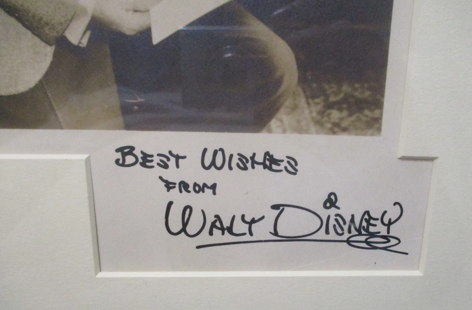 1930's STUDIO HAND-SIGNED Walt Disney PHOTO Matted & Framed, изображение 3