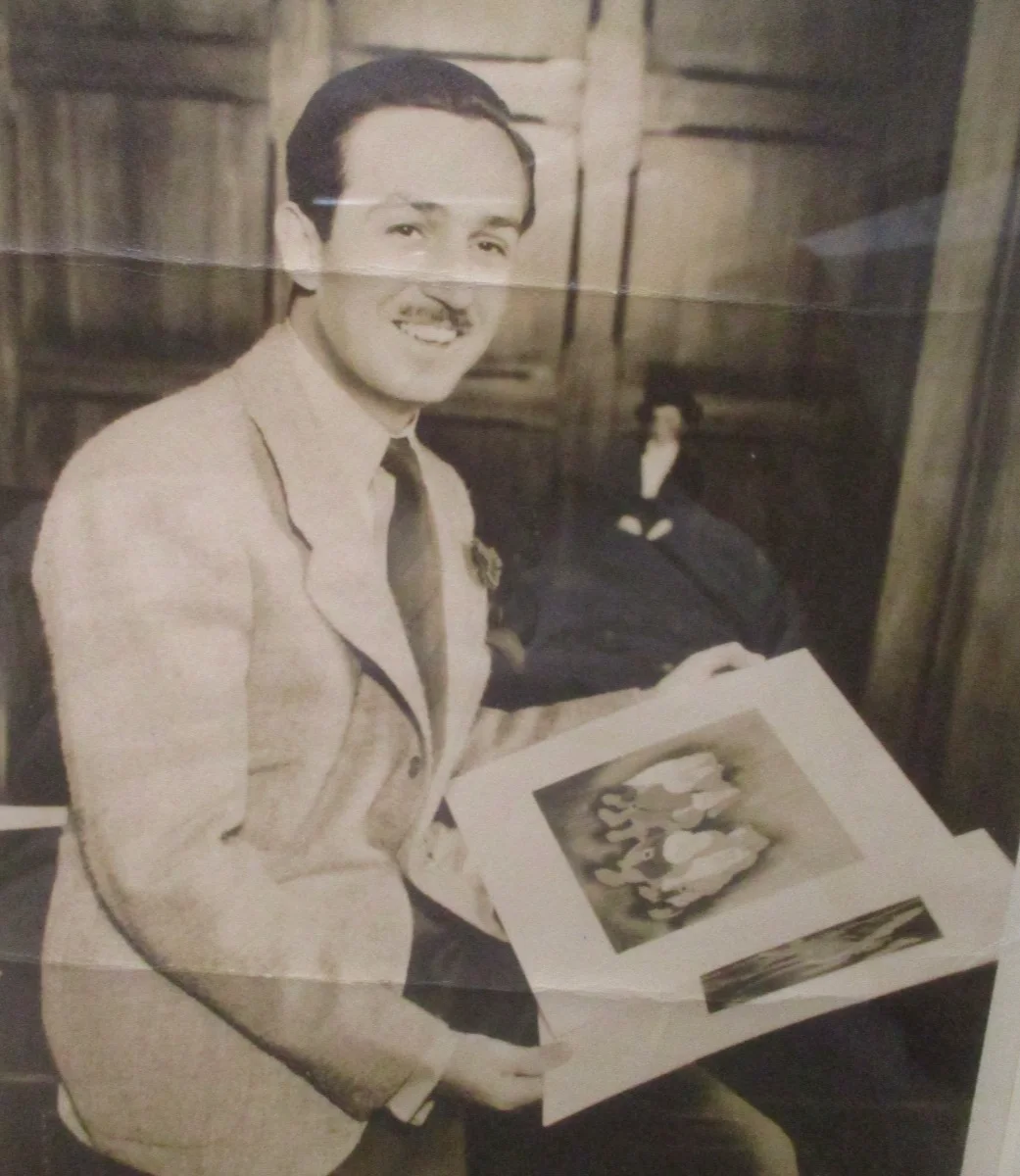 1930's STUDIO HAND-SIGNED Walt Disney PHOTO Matted & Framed, изображение 4
