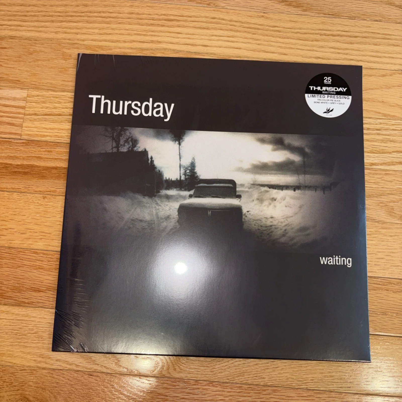 THURSDAY- Waiting Autographed Album Unopened From Crossroads Garwood LIMITED ED, изображение 4
