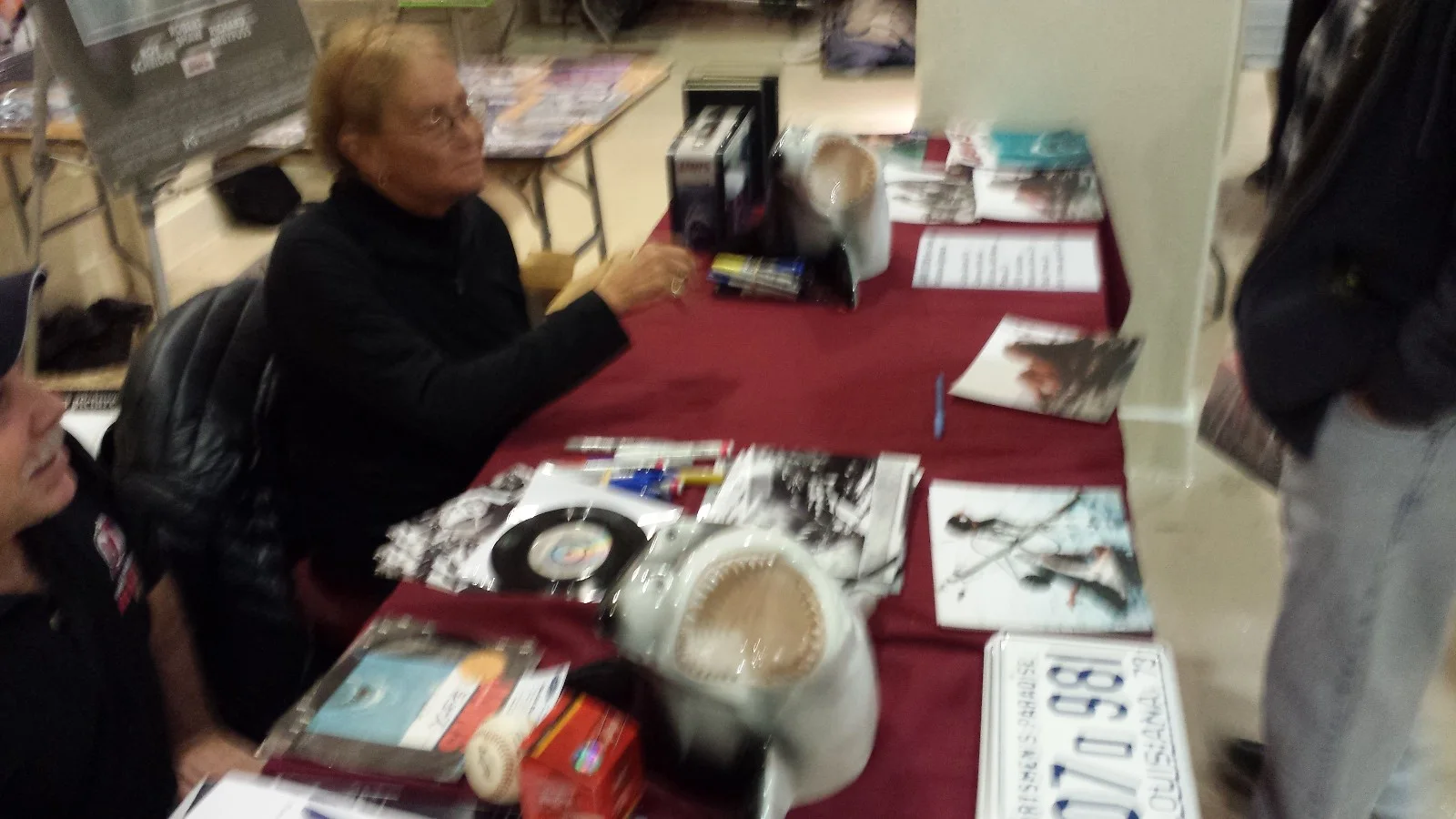 1st Victim — JAWS autographed 45 RPM Soundtrack Jaws Autograped by Jaws 1st Victim, изображение 2