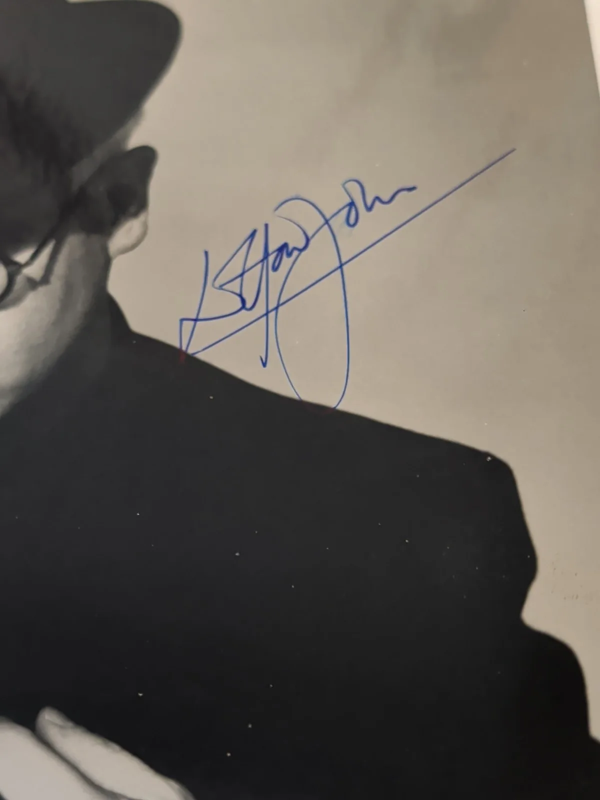 Elton John — ELTON JOHN SIGNED AUTOGRAPH 8X10 PHOTO - GOODBYE YELLOW BRICK ROAD ROCKETMAN, image 2