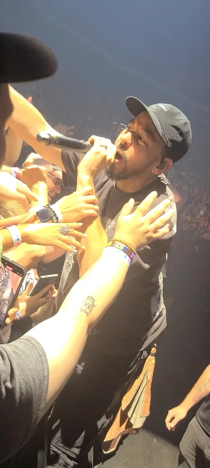 Linkin Park From Zero Signed Vinyls & Posters + Vinyls Cassettes CDs + VIP HAT, image 2