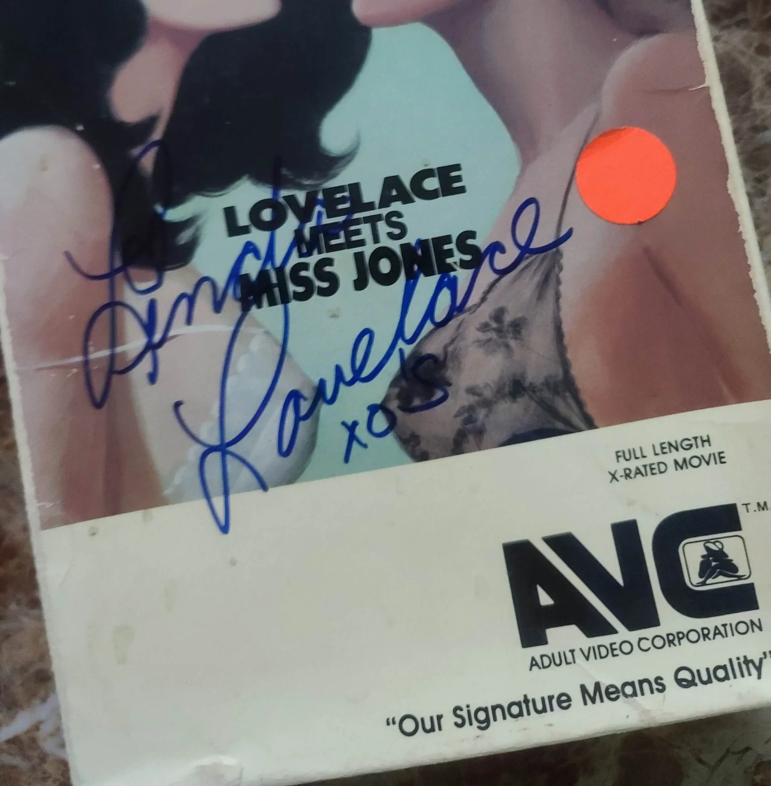 RARE: Linda Lovelace Adult Film Star Signed/Autographed VHS Box Cover, изображение 2