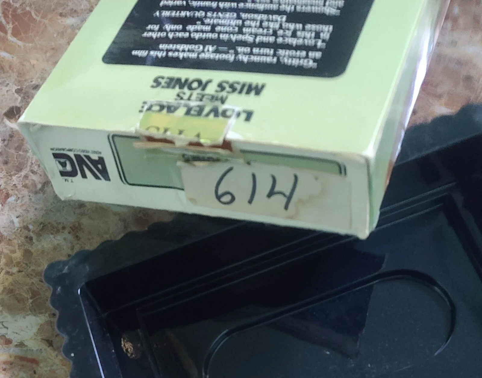 RARE: Linda Lovelace Adult Film Star Signed/Autographed VHS Box Cover, изображение 5