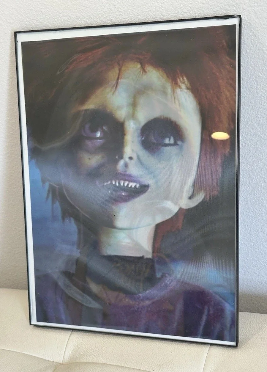 Chucky,Bride & Son 3-D lenticular Halloween SIGNED By Jennifer Tilly 16/13, изображение 2