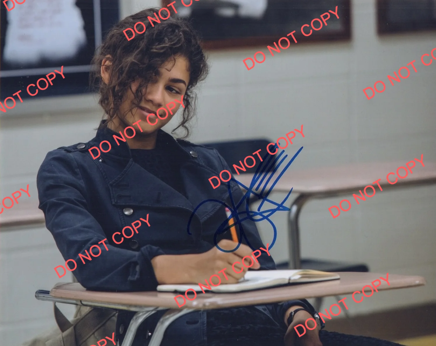 Zendaya — ZENDAYA signed SPIDERMAN 8x10 photo AUTOGRAPH auto ACOA Tom Holland Dune