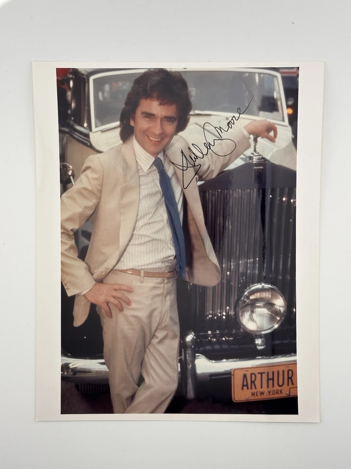 Dudley Moore — Dudley Moore Signed 8x10 Photo – “Arthur” (JSA Certified) AGFA Prof. Photo Paper