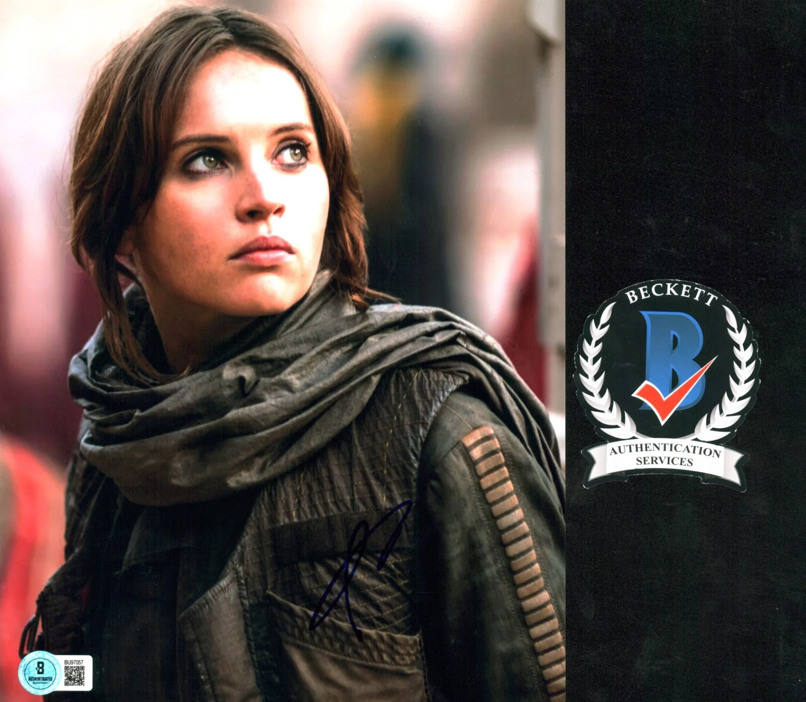 felicity jones — FELICITY JONES SIGNED STAR WARS ROGUE ONE JYN ERSO 8x10 PHOTO BECKETT BAS COA