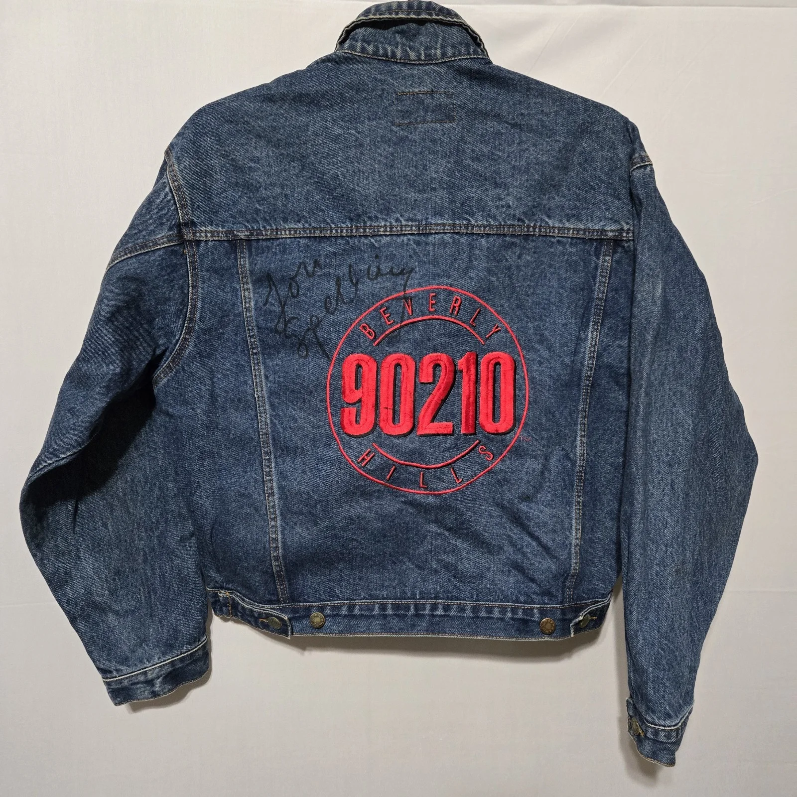 Tori Spelling — Vintage Beverly Hills 90210 Autographed 1992 Denim Jacket Tori Spelling Size M