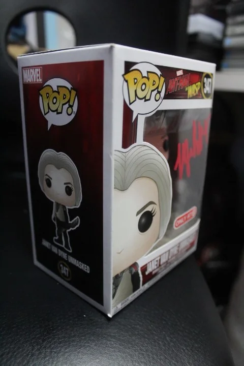 Michelle Pfeiffer — Signed Pop #347-Marvel, Janet Van Dyne_Target Exc, Michelle Pfeiffer + COA, image 4