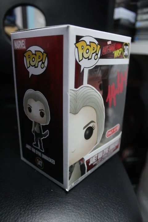 Michelle Pfeiffer — Signed Pop #347-Marvel, Janet Van Dyne_Target Exc, Michelle Pfeiffer + COA, image 5