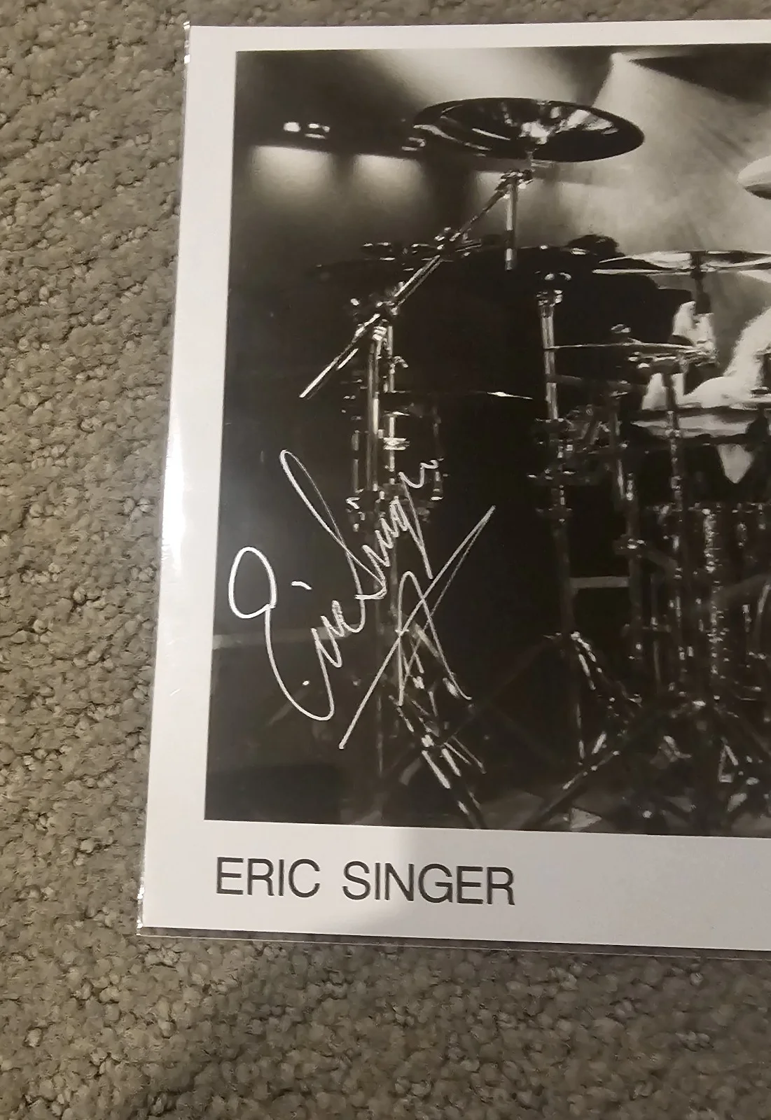 ERIC SINGER 8"X10" PROMO PHOTO SIGNED IN SILVER, image 2