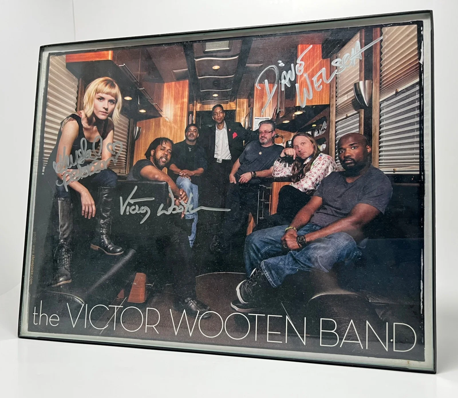 Victor Wooten Band | Signed 8.5" x 11" Photo | Wooten Peterson Welsch Autographs, изображение 2