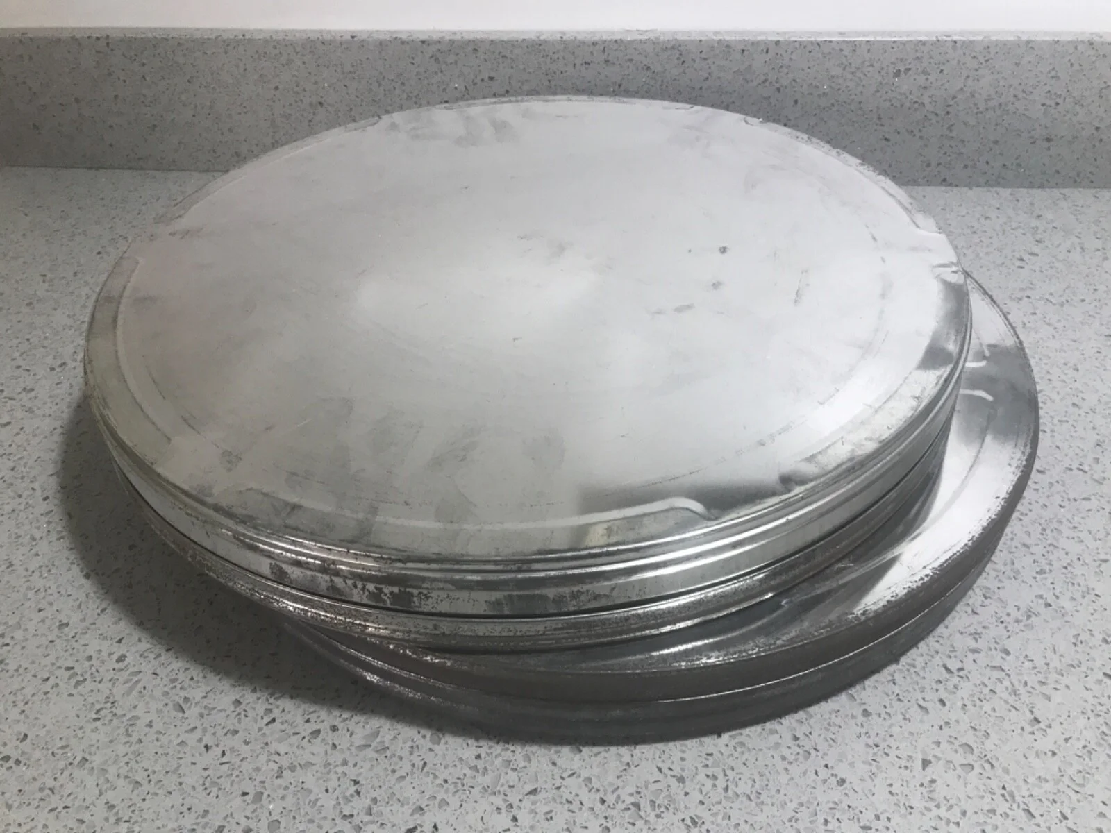 Pair of 35mm Movie Film Cell Cinema Reel STORAGE TINS / CANISTERS - 15" Diameter, изображение 4
