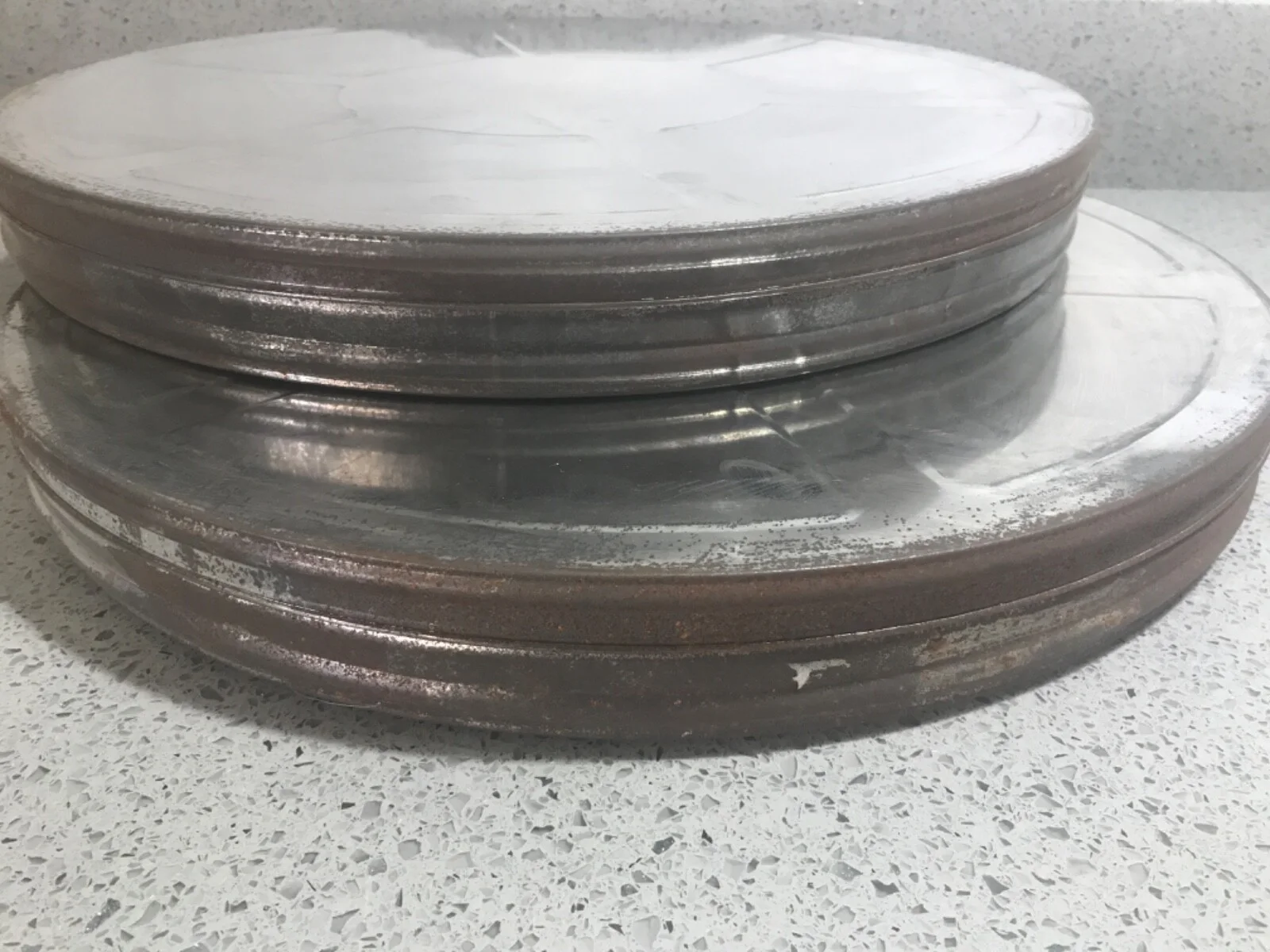 Pair of 35mm Movie Film Cell Cinema Reel STORAGE TINS / CANISTERS - 15" Diameter, изображение 5