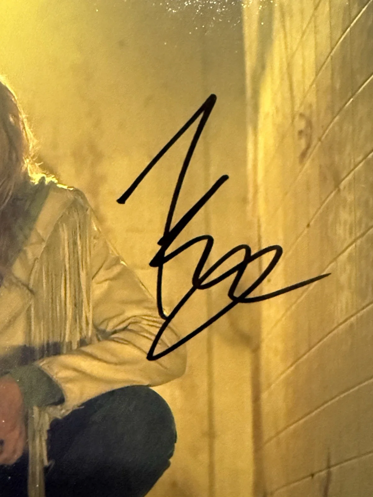 Kiernan Shipka — KIERNAN SHIKPA SIGNED 8x10 AUTOGRAPH TOTALLY KILLER PHOTO BECKETT BQ95754, изображение 2
