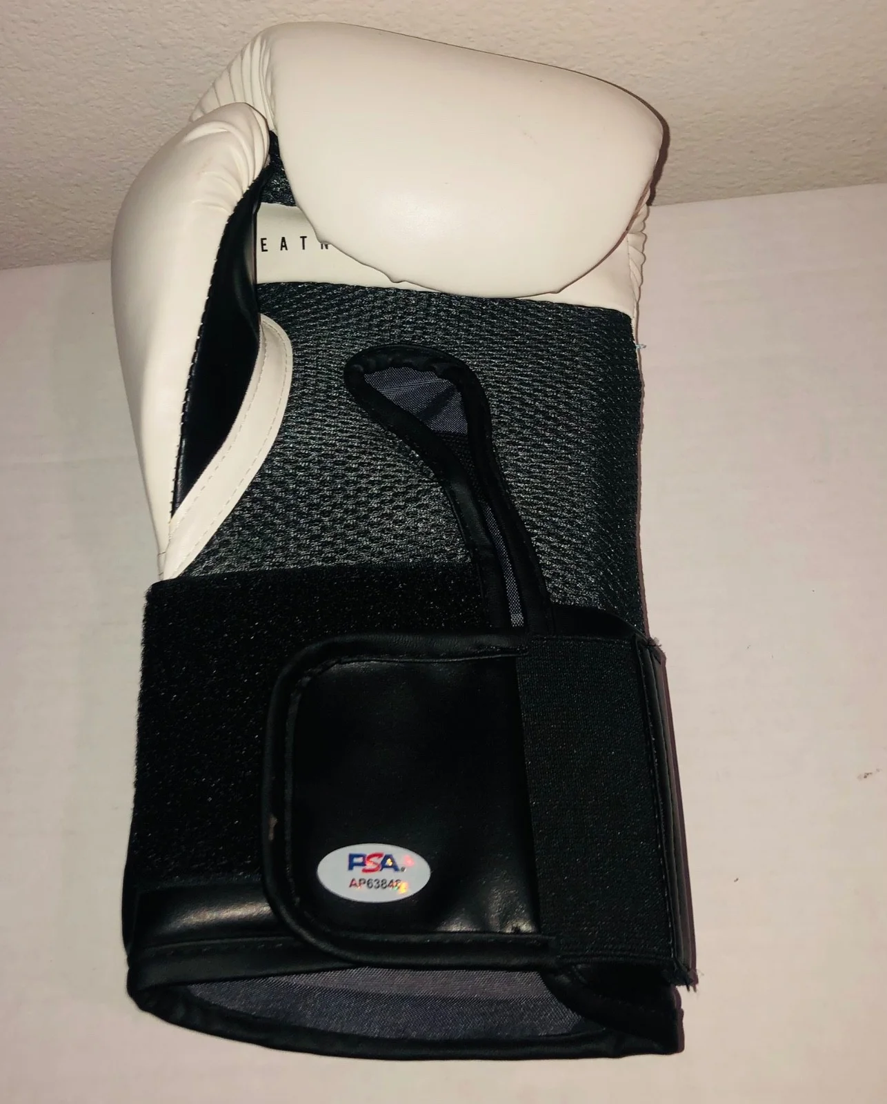 Dolph Lundgren — Dolph Lundgren Rocky IV Ivan Drago Signed Everlast Boxing Glove PSA RARE A, изображение 2